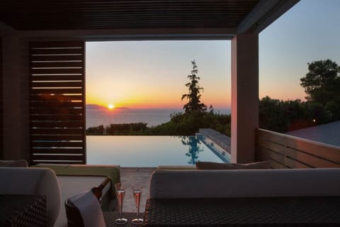 House | 5 bedrooms, desk, soundproofing, Internet