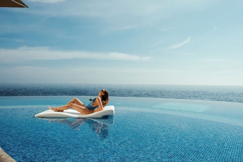 Indoor pool, 2 outdoor pools, pool umbrellas, sun loungers