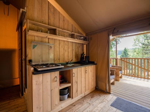 Apartment | Private kitchen | Fridge, coffee/tea maker