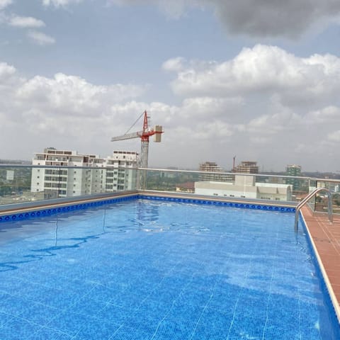 Infinity pool