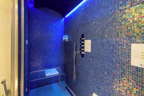 Deluxe Double or Twin Room, Patio, Pool View | Bathroom | Shower, hair dryer, bathrobes, slippers