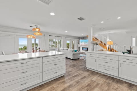 House, Multiple Beds (Blue Yonder Beach House) | Interior