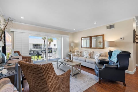 Condo, 1 King Bed (Colony Beach Club 204) | Living area | TV