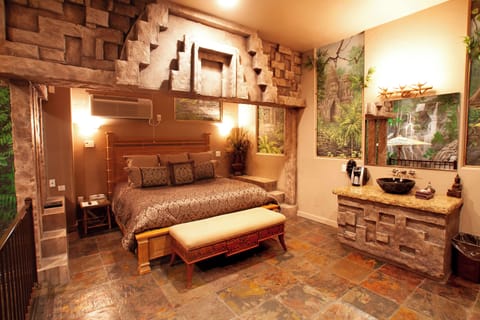 Suite, 1 King Bed (Thailand Theme) | Pillowtop beds, soundproofing, rollaway beds, free WiFi