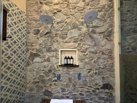 Apartment | Bathroom | Shower, hair dryer, bathrobes, towels