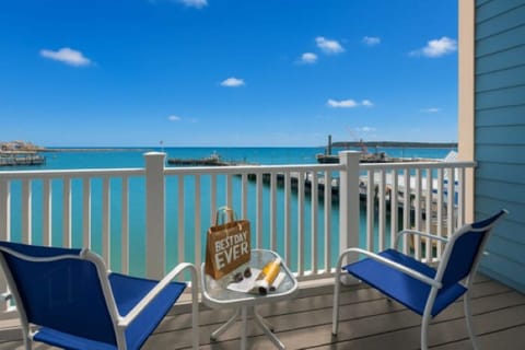 Waterview Balcony Suite Two Queen Beds - Bicycle Street Inn | Exterior