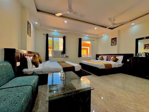 Family Quadruple Room, City View | Free WiFi