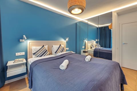 Deluxe Apartment | 1 bedroom, iron/ironing board, free WiFi