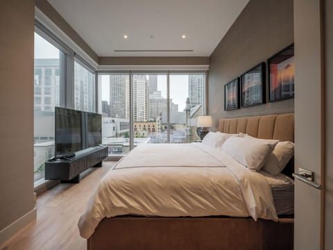 Suite, City View | Premium bedding, pillowtop beds, in-room safe, desk