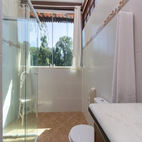 Superior Twin Room, River View | Bathroom | Shower, towels, toilet paper