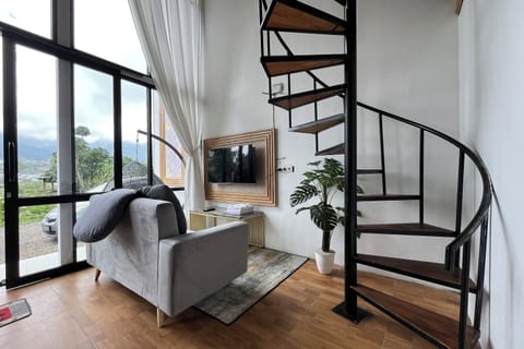 Villa | 1 bedroom, desk, WiFi (free), bed sheets