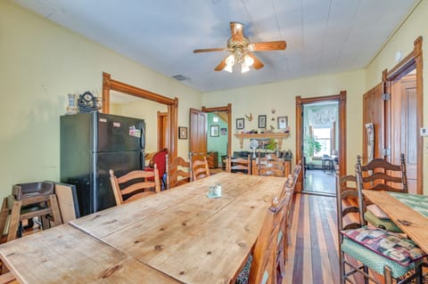 House (6 Bedrooms) | Interior