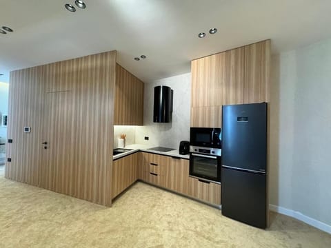 Electric kettle, toaster