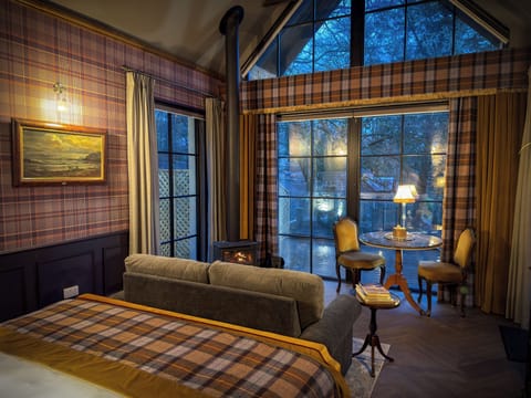 Liosalden Glade | Desk, laptop workspace, blackout drapes, iron/ironing board