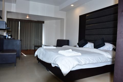 Classic Double or Twin Room, 1 Bedroom, Balcony, City View | Free WiFi