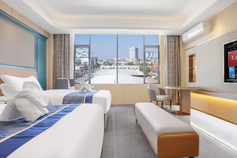 Panoramic Twin Room, Bathtub Grab Bars, Air conditioning | Premium bedding, Select Comfort beds, desk, free WiFi