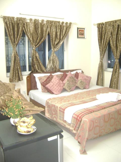 Premium bedding, free WiFi
