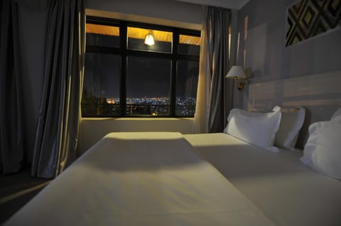 Blackout drapes, soundproofing, WiFi (free)