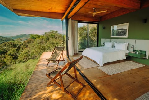 Luxury House, Bathtub, Mountain View | Iron/ironing board, free WiFi