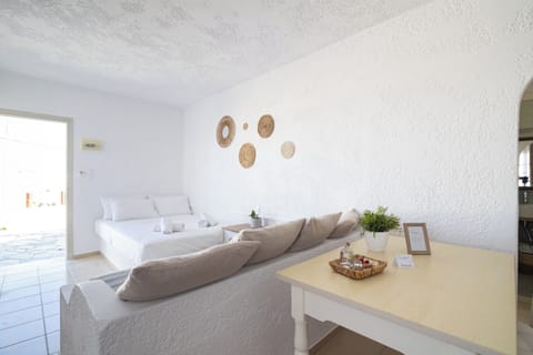 Apartment, 1 Bedroom, Terrace | Desk, free WiFi, bed sheets