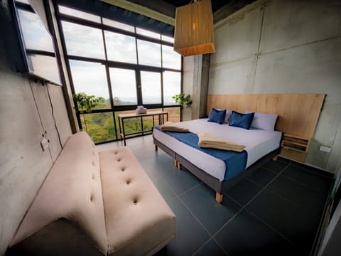 Triple Room | Soundproofing, free WiFi