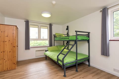 Room (3 Bed Double Private) | WiFi