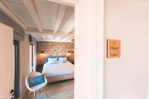 Superior Double Room, Patio, Courtyard View | Desk, soundproofing, free WiFi