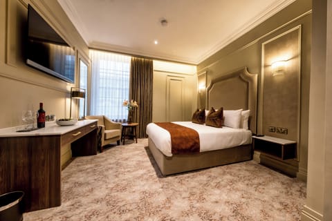 In-room safe, desk, soundproofing, iron/ironing board