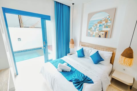 Deluxe Room Pool View Level 1