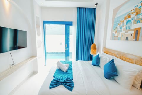 Deluxe Room Pool View Level 1 | View from room