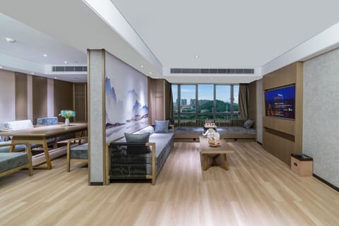 Executive Suite, City View | Premium bedding, down comforters, free minibar items, desk