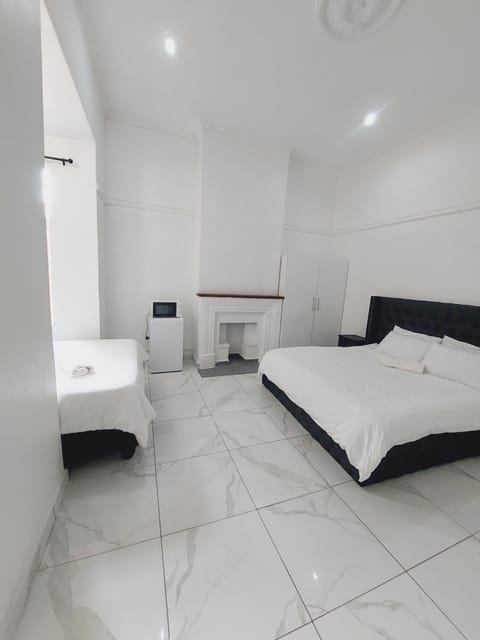Family Double Room | Minibar, iron/ironing board, free WiFi