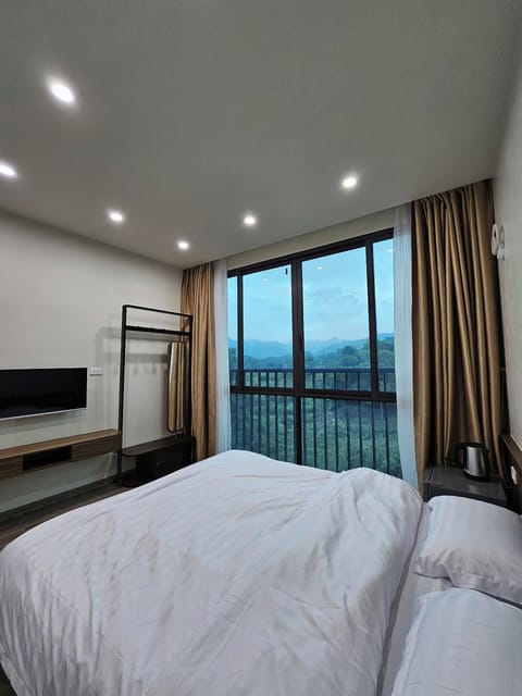 Basic Double Room, City View | Bed sheets