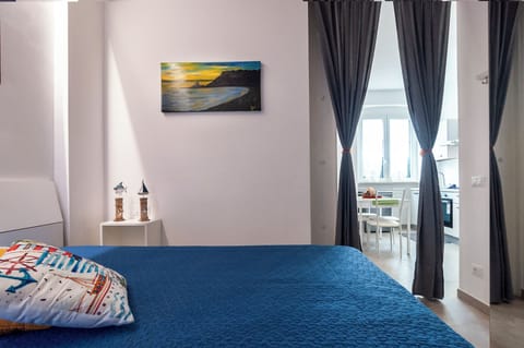 Apartment | 1 bedroom, in-room safe, iron/ironing board, free WiFi