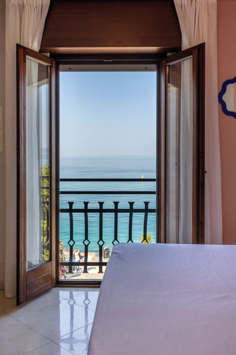 Superior Double Room, Lake View | In-room safe, soundproofing, free WiFi, bed sheets