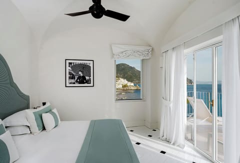 Suite, Sea View | Egyptian cotton sheets, premium bedding, down comforters, minibar