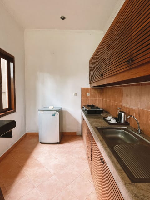 Villa, Garden Area | Private kitchen | Coffee/tea maker, electric kettle