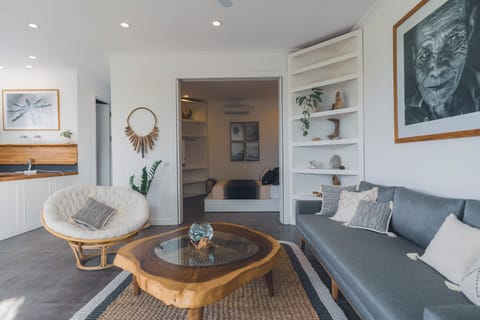 Comfort Apartment | Living area | TV