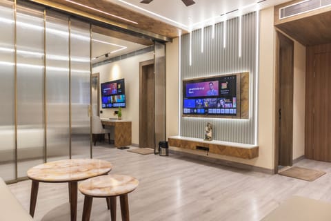 Presidential Suite, 1 King Bed, Accessible Bathtub, Housekeeping | Living area | 50-inch LED TV with cable channels, Netflix, heated floors