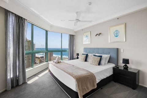 Deluxe Apartment, Balcony, Sea View | 3 bedrooms, iron/ironing board, cribs (surcharge)