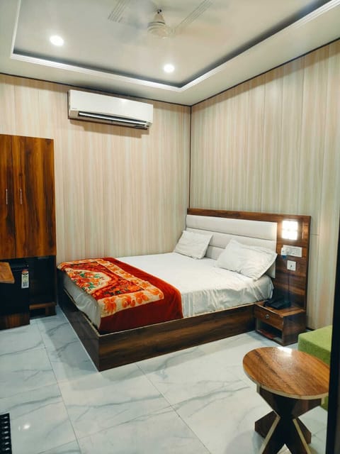 Deluxe Double Room | Desk, free WiFi