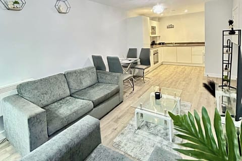 Apartment | Living area | TV