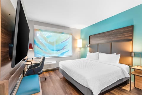 Iron/ironing board, free WiFi