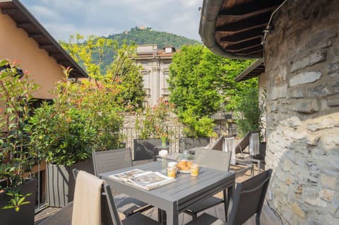 Apartment (1 Bedroom) | Terrace/patio