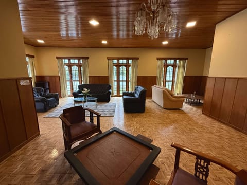 Deluxe Cottage | Living area