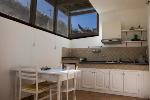 Comfort Room | Private kitchen