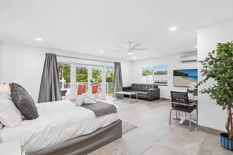 Apartment (1 Bedroom) | Interior