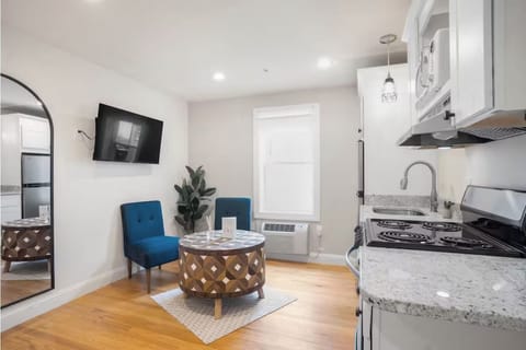 Comfort Studio Suite | Living area