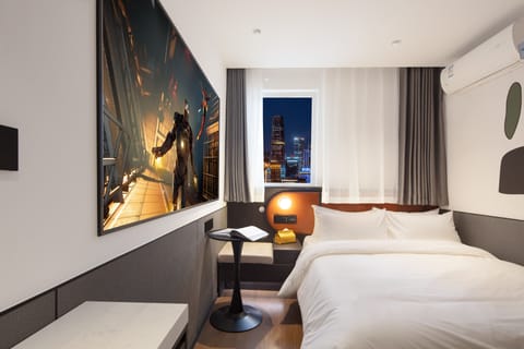 Basic Double Room | Premium bedding, down comforters, pillowtop beds, desk