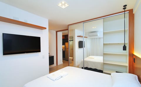 Deluxe Studio | Blackout drapes, iron/ironing board, WiFi (free)